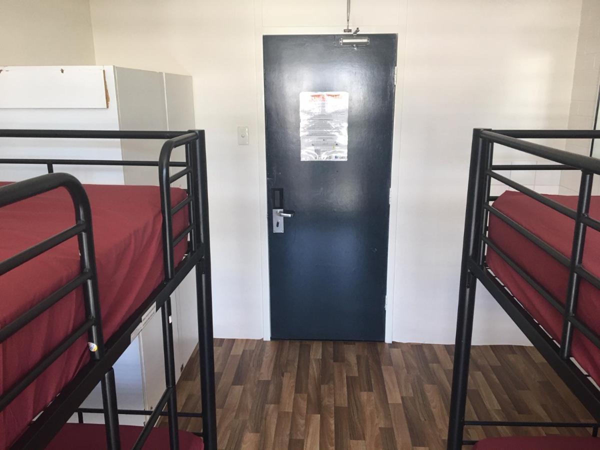 Youth Shack Backpackers Дарвин Экстерьер фото